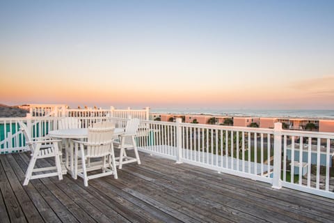 Balcony/Terrace, Seating area, Sea view, Sunset