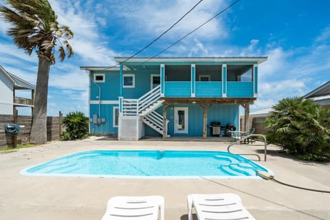 Property building, Patio, BBQ facilities, Garden, Swimming pool