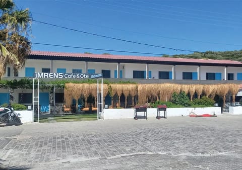 Property building, Day