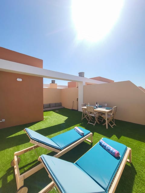 Balcony/Terrace, Dining area, sunbed