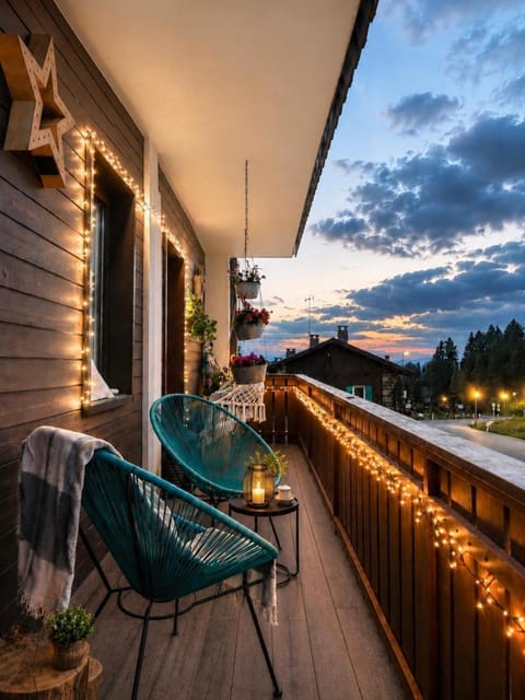 Balcony/Terrace, Mountain view, Sunset, soundproof