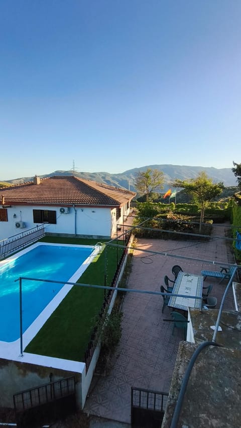 Swimming pool, Swimming pool