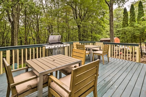 Hot Tub and Game Room Peaceful Poconos Home! House in Hickory Run State Park