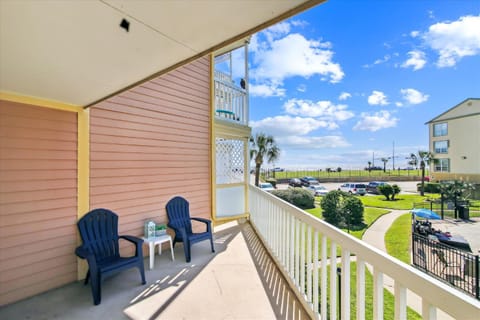 Balcony/Terrace, Seating area, furniture
