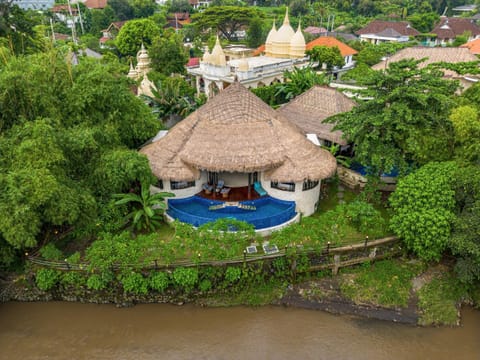 Property building, Nearby landmark, Bird's eye view, Garden, River view, Swimming pool