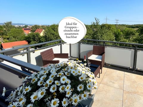 Day, Natural landscape, View (from property/room), Balcony/Terrace, Dining area, Text overlay, City view, Garden view, Mountain view