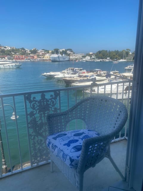 Riva Destra Suite apartament Apartment in Ischia