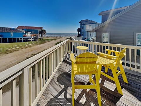 Balcony/Terrace, Seating area, Beach, Sea view