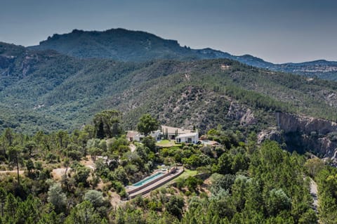 Property building, View (from property/room)