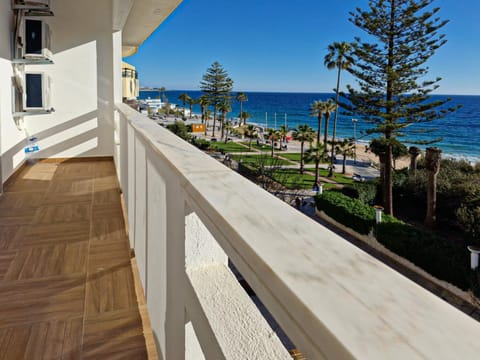 Nearby landmark, Natural landscape, View (from property/room), Balcony/Terrace, Beach, Sea view