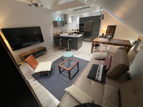 Communal lounge/ TV room