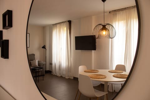 TV and multimedia, Living room, Seating area, Dining area, hair dresser