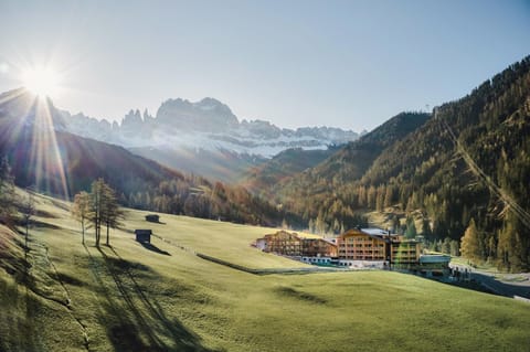 Property building, Natural landscape, Mountain view