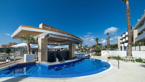 Swimming pool, Swimming pool