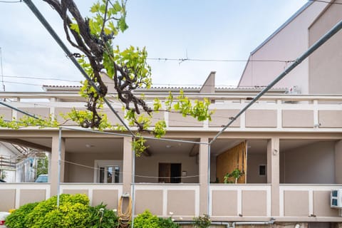 Property building, Balcony/Terrace