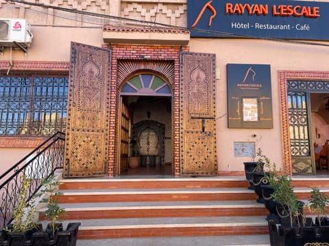 Property building, Facade/entrance