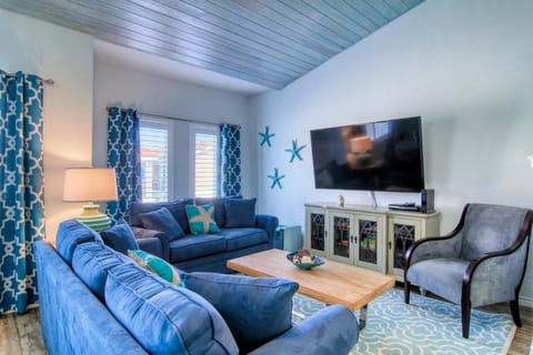 TV and multimedia, Living room, Seating area, furniture