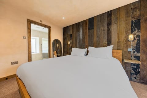 Quirky Retreats - The Coach House House in Windermere