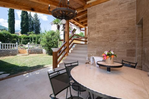 Patio, Garden, Garden view