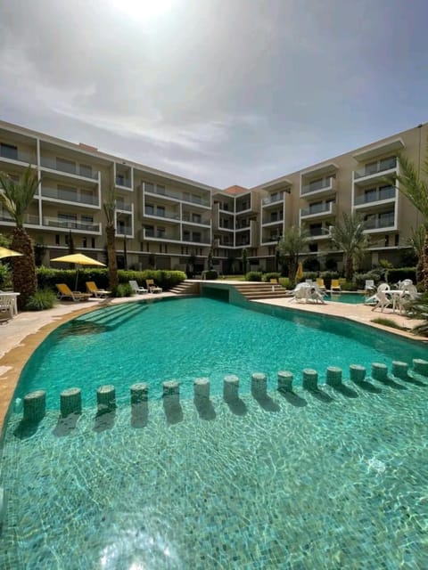 Property building, Day, Swimming pool, Swimming pool