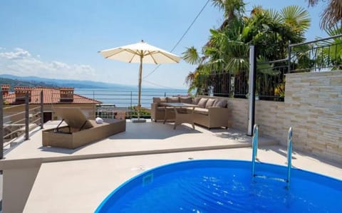 Balcony/Terrace, Swimming pool