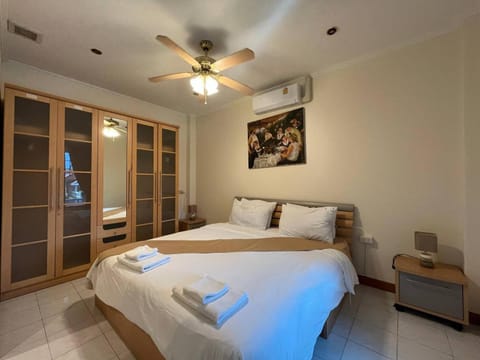 Bed, Bedroom, fireplace, wardrobe, air conditioner
