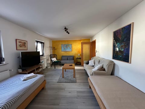 Bed, Living room