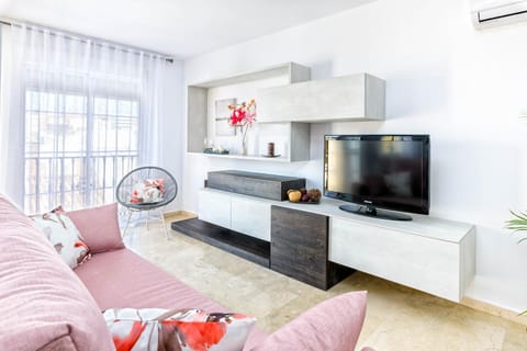 TV and multimedia, Living room, air conditioner