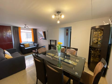 Living room, Seating area, Dining area