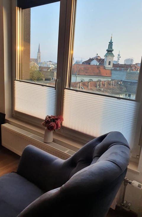 Living room, City view