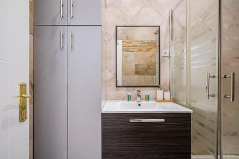 Tranquilo apartamento en Principe Pío/Pza de España FLOR Apartment in Centro