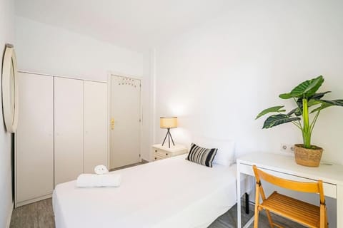 Tranquilo apartamento en Principe Pío/Pza de España FLOR Apartment in Centro