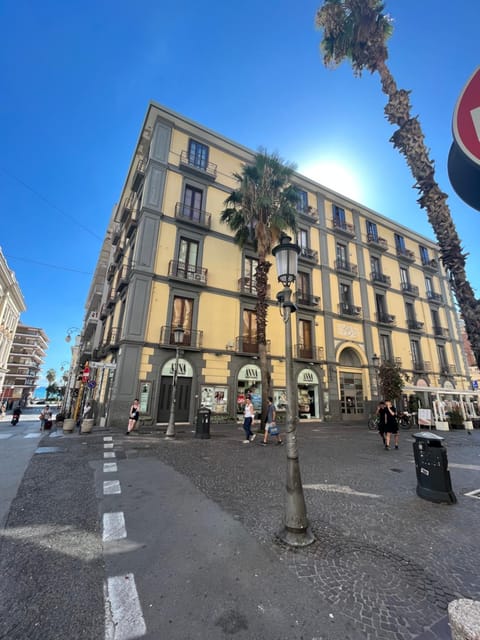 Property building, Day, Street view, Location