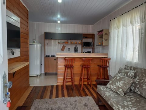 Kitchen or kitchenette, Seating area, Dining area