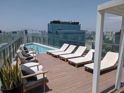 Swimming pool, Swimming pool