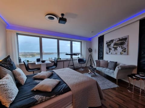 Traumblick! Mitten im Wasser, den Wolken ganz nah! Apartment in Schleswig