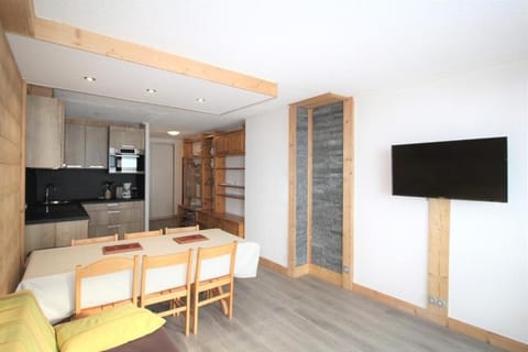 Bed, furniture, kitchen