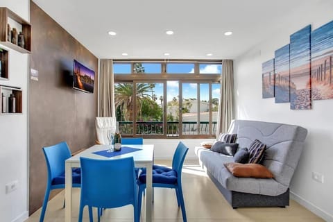 TV and multimedia, Living room, Dining area