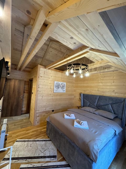 Chalet Montenegrina with jacuzzi Nature lodge in Montenegro