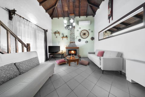 Living room, Seating area, fireplace