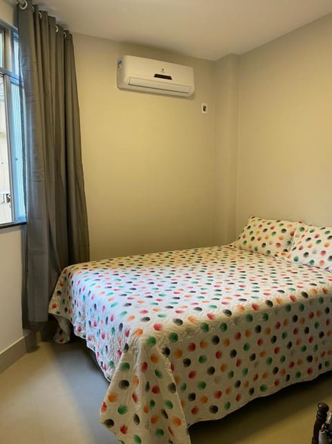 Bed, air conditioner
