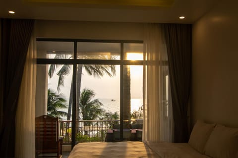 Balcony/Terrace, Balcony/Terrace, Beach, Sea view