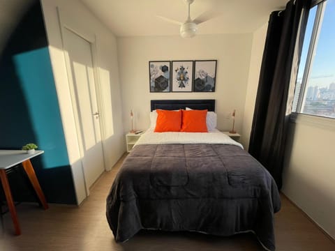 Bed, Bedroom, fireplace
