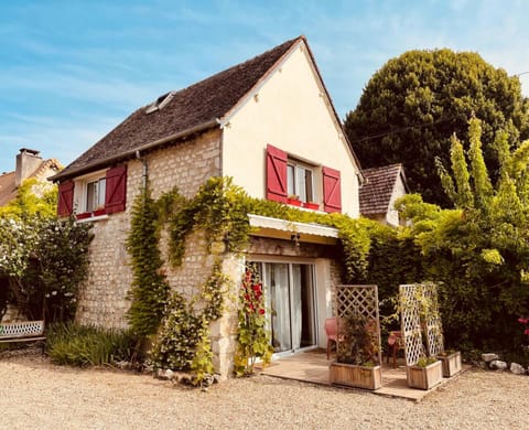 Property building, Garden view
