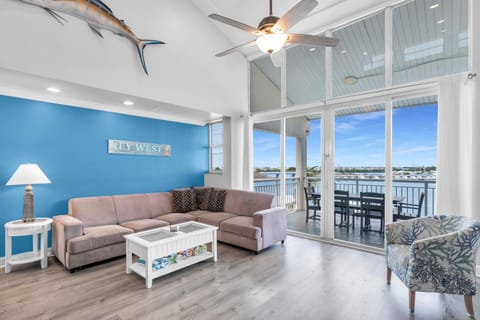 St Croix - Downtown 4x4 Waterfront Penthouse Pool Dock Pet House in Key West