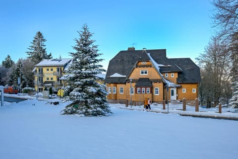 Property building, Winter
