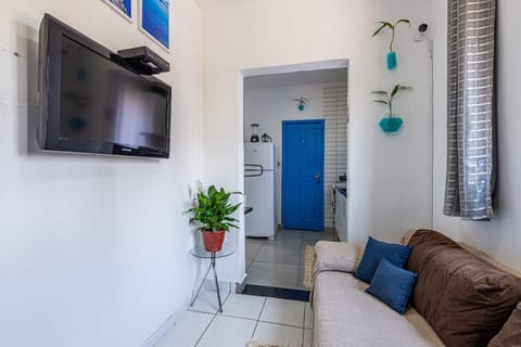 Communal lounge/ TV room, TV and multimedia, Living room, Decorative detail, Seating area, Communal kitchen, kitchen