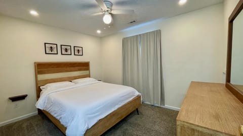 Bed, Bedroom, fireplace