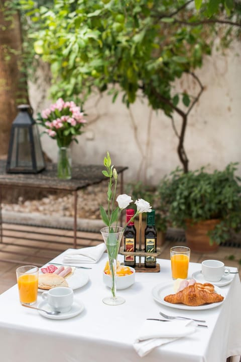 Buffet breakfast