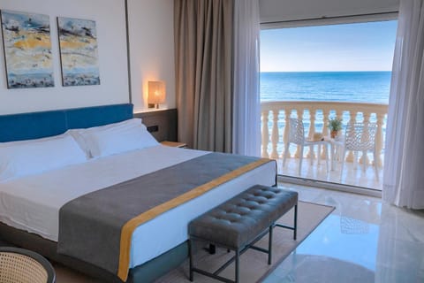 Bed, Bedroom, Sea view